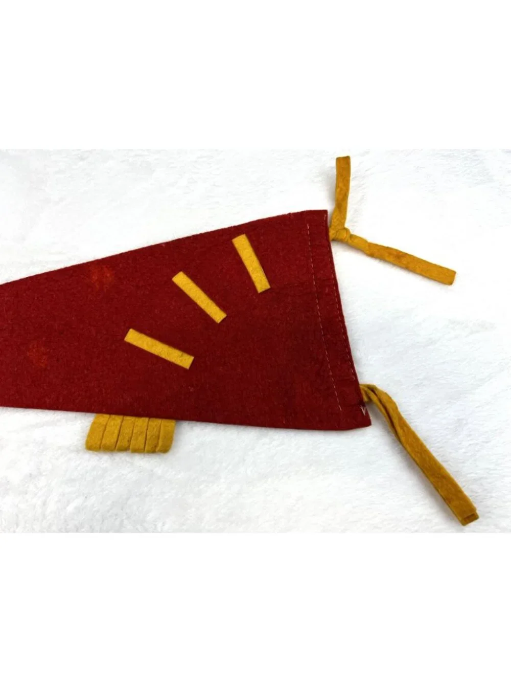 Vintage 1948 Howe Caverns pennant